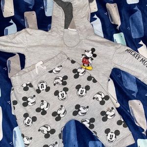 Mickey Mouse matching set 12M